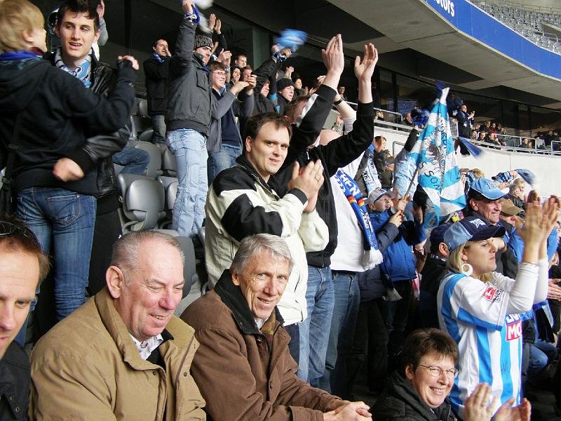 Tooor.JPG - Jubel bei den Löwenfreunden: die wie entfesselt aufspielenden 60er haben wieder getroffen.