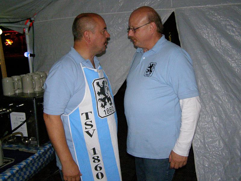 Buerger_09_12.JPG - Die letzten Stunden des Bürgerfestes sind angebrochen, Harald und Herbert machen noch immer einen frischen Eindruck.